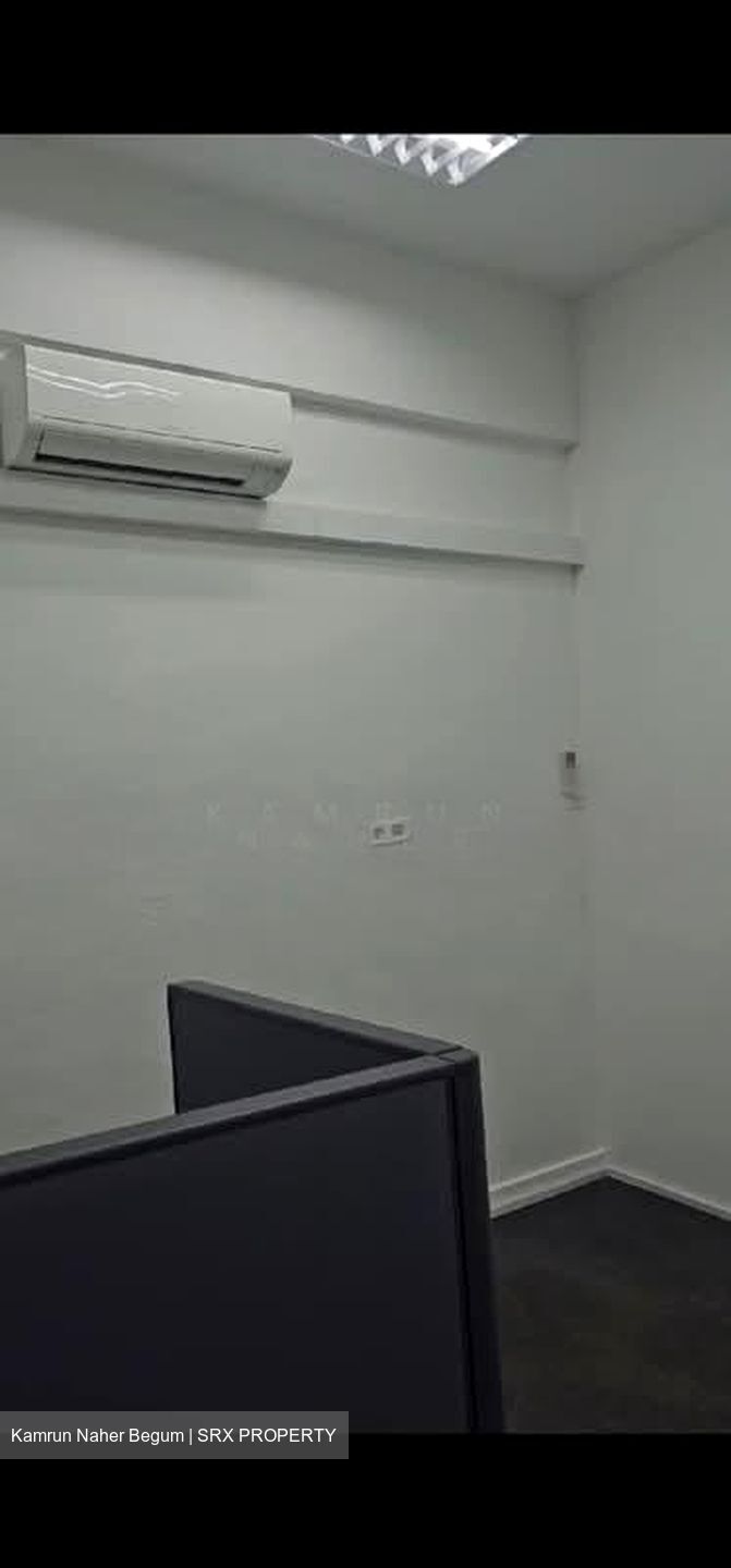 Jurong Gateway Road (D22), Office #587103621